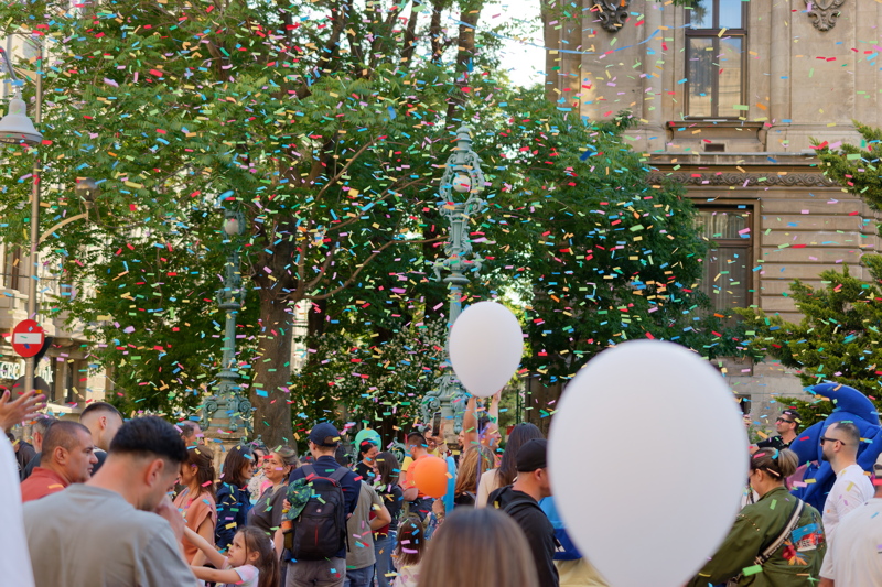 16 - A public celebration on Calea Victoriei, Bucuresti